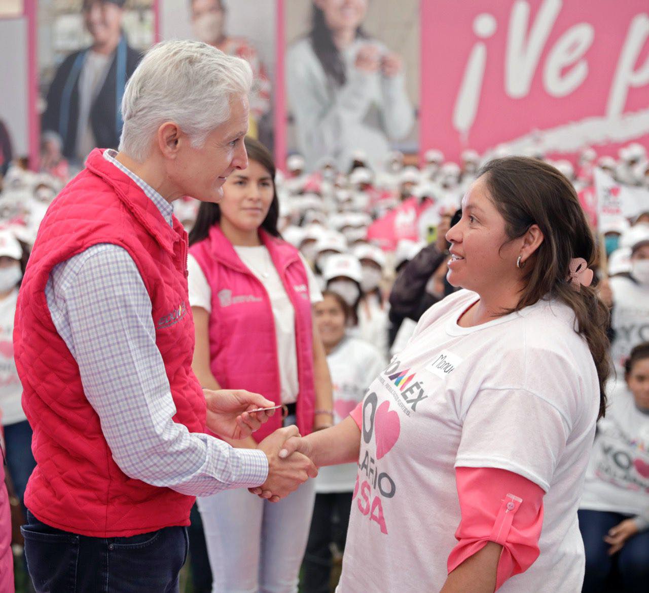 A través del Salario Rosa se reconoce el trabajo de las mujeres por el bienestar de las familias